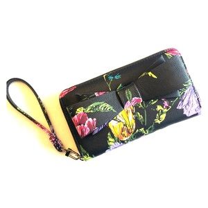 Betsey Johnson floral wristlet with bow